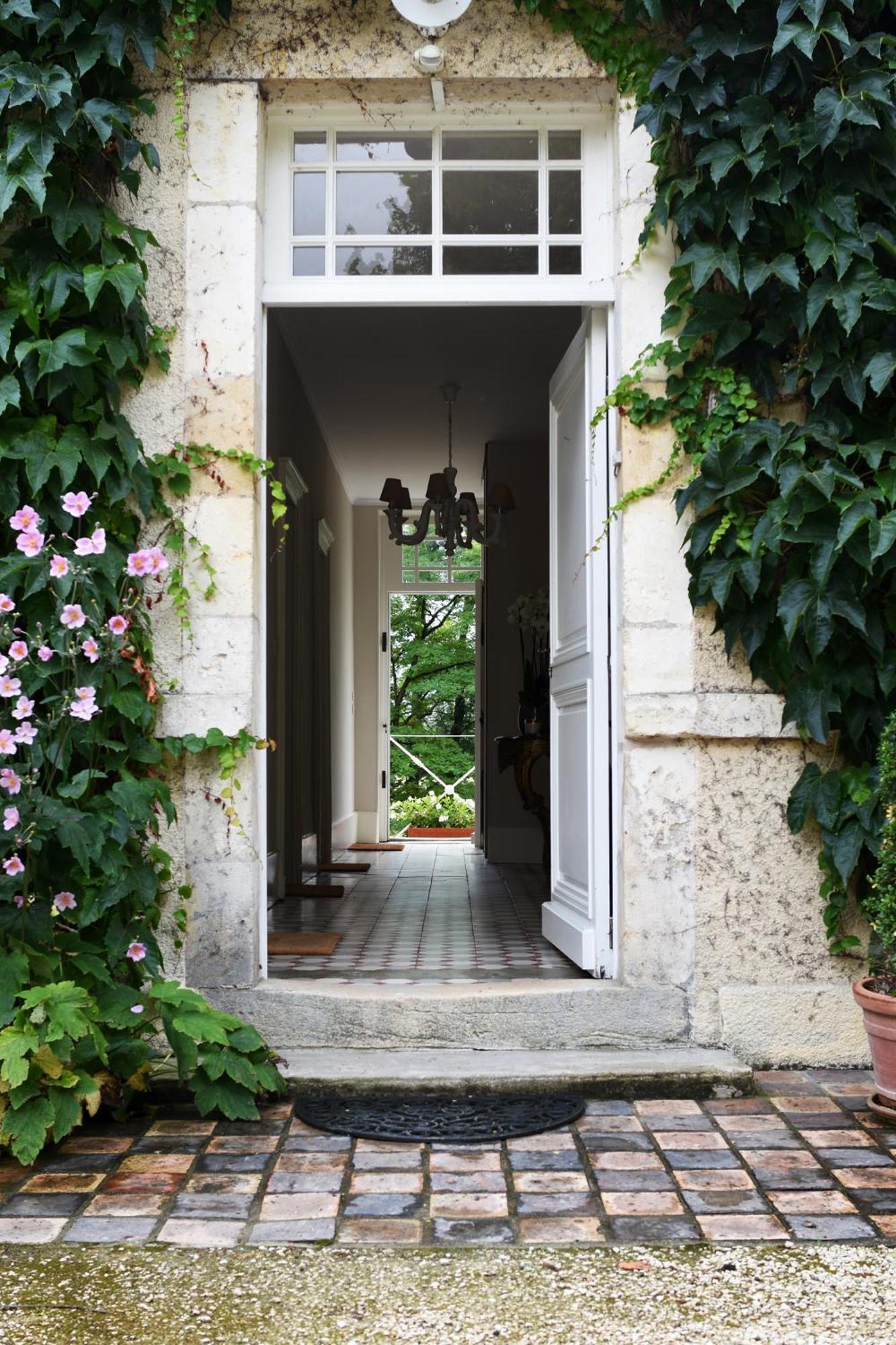 Domaine De L'Ermitage Bed & Breakfast Berry-Bouy Exterior photo